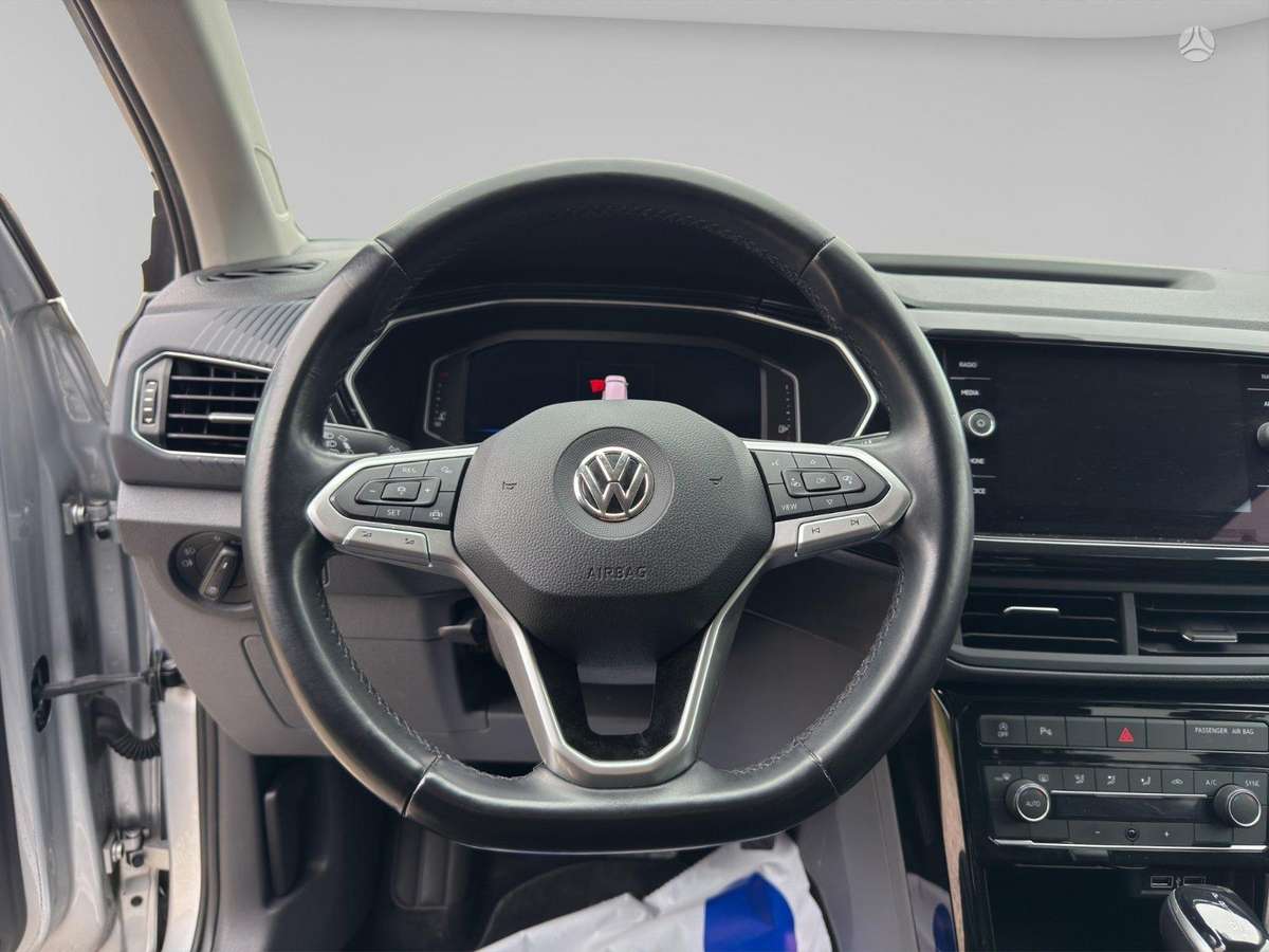 Volkswagen T-Cross - 11