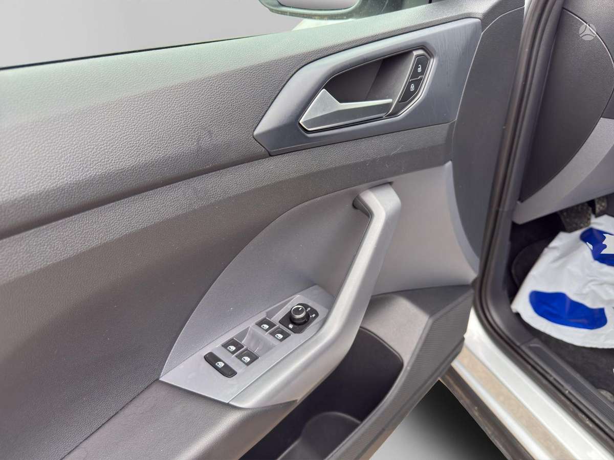 Volkswagen T-Cross - 9