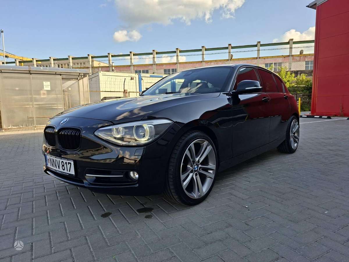 BMW 120, 2.0 l., hatchback