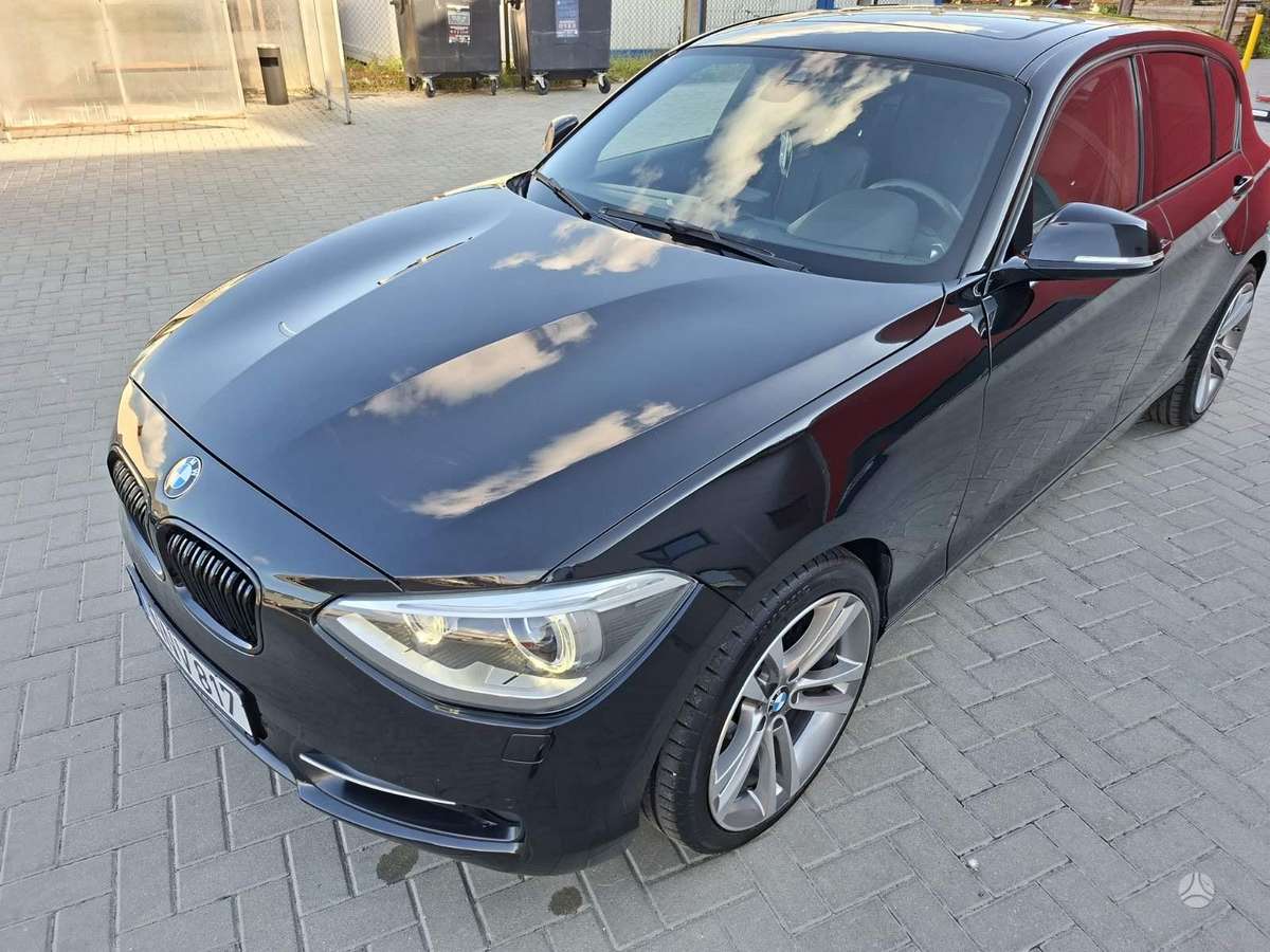 BMW 120, 2.0 l., hatchback