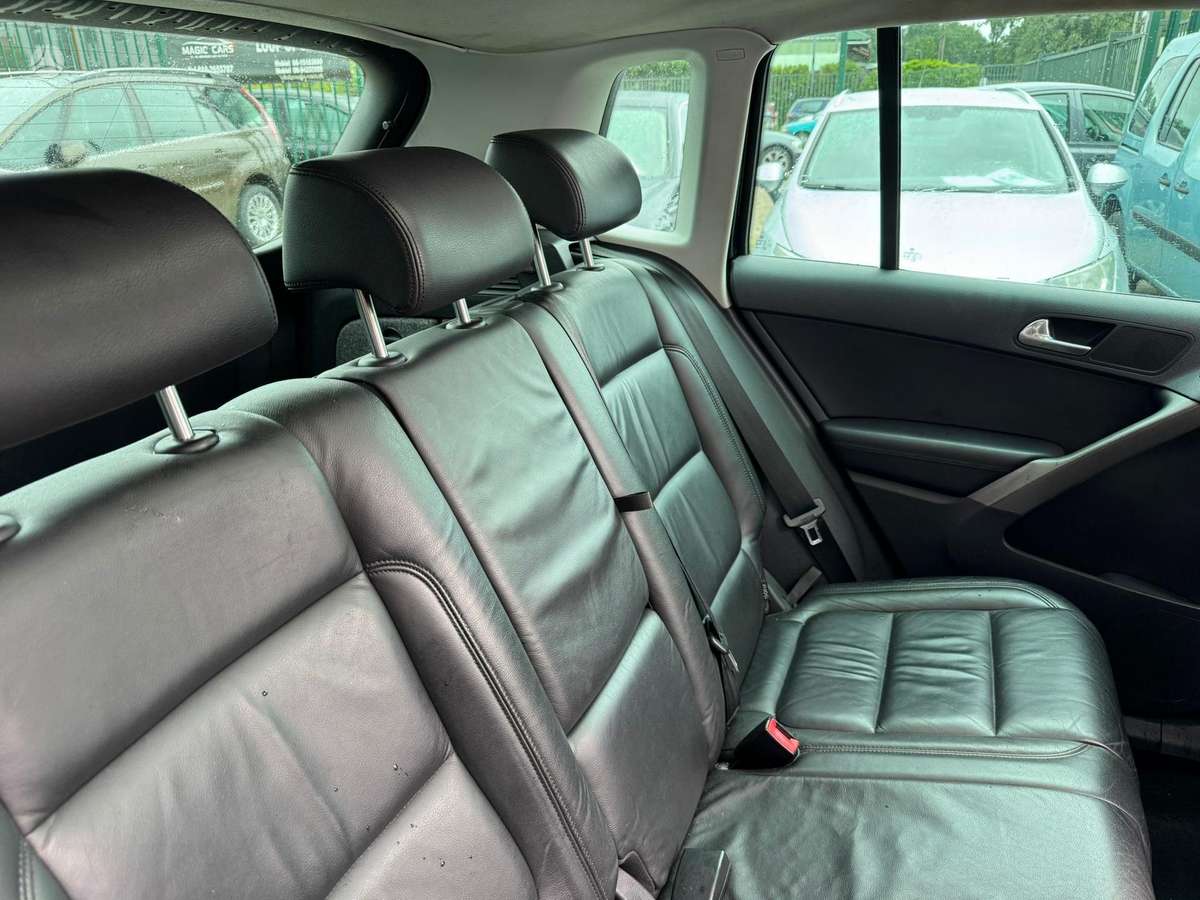 Volkswagen Tiguan - 7