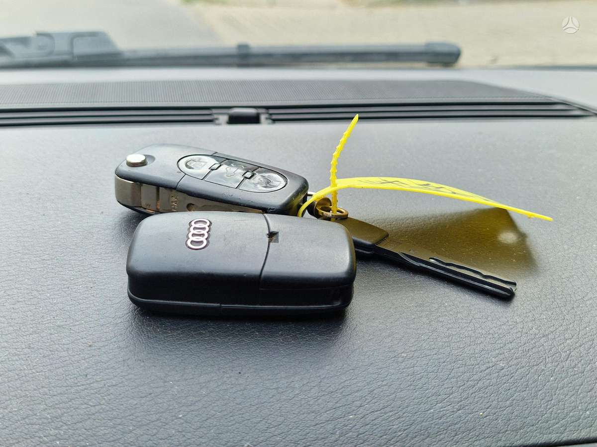 Audi A4, 1.9 l., Седан
