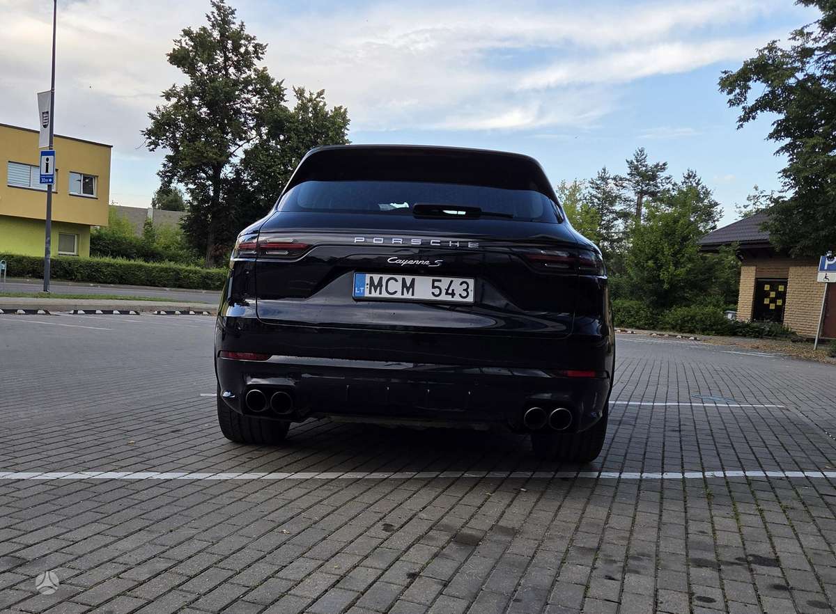 Porsche Cayenne - 3