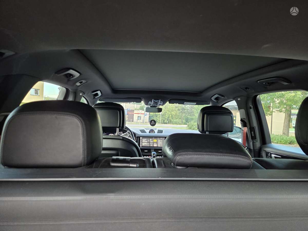 Porsche Cayenne - 12