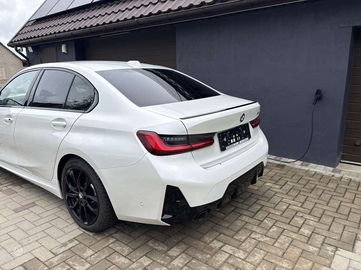 BMW 320, 2.0 l., Седан
