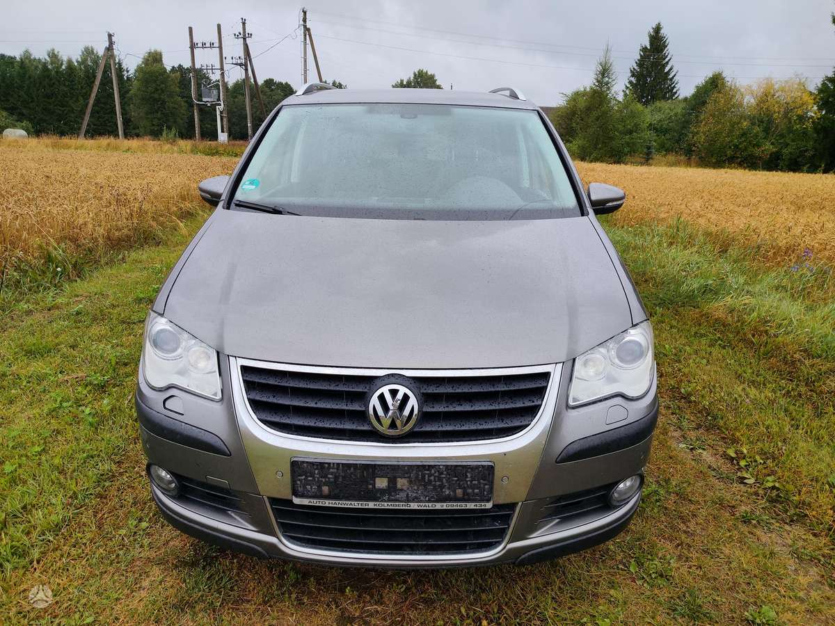 Volkswagen Cross Touran - 1
