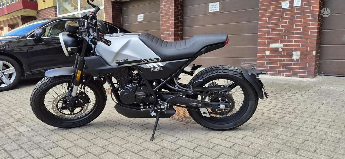 Brixton Crossfire 125 125cc, street / classic