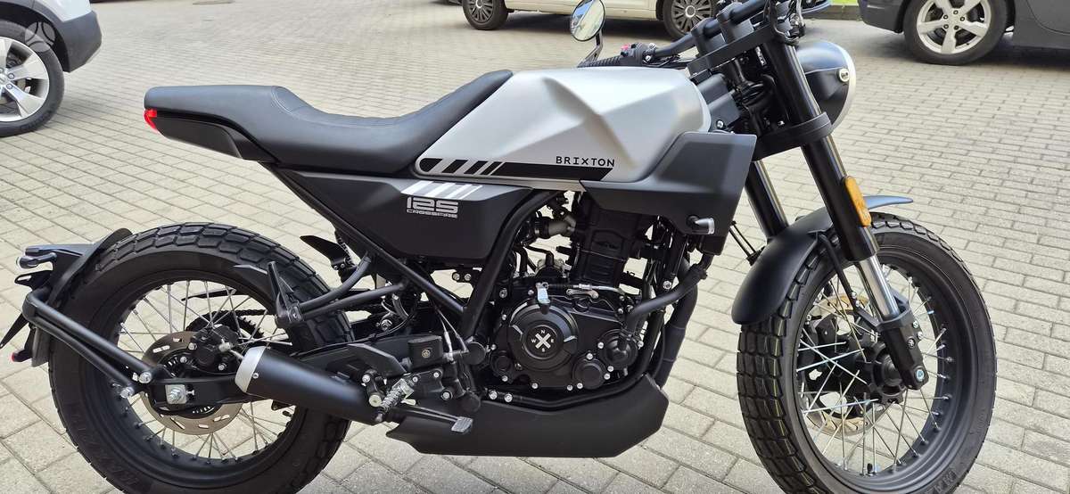 Brixton Crossfire 125 125cc, street / classic