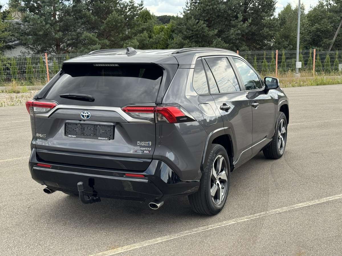 Toyota RAV4 - 6