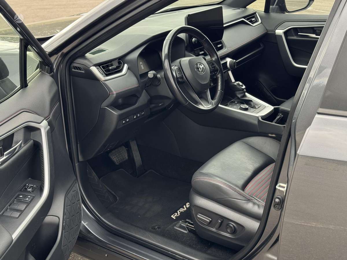 Toyota RAV4 - 9