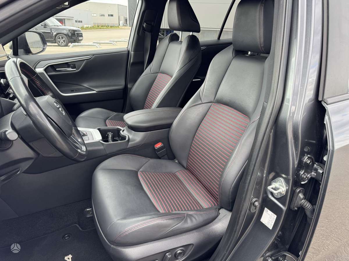 Toyota RAV4 - 10