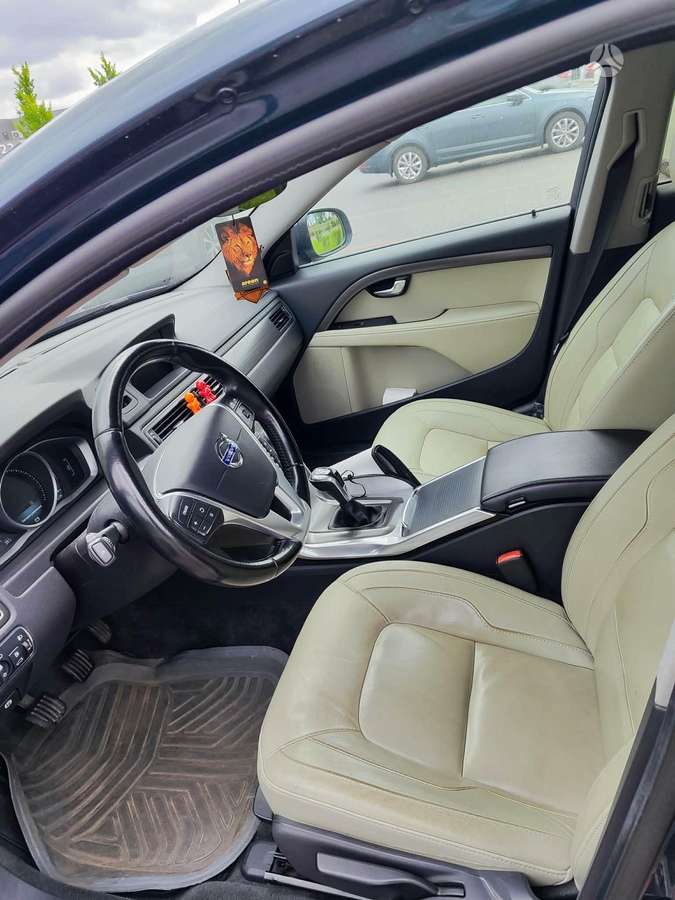 Volvo V70, 2.0 l., wagon