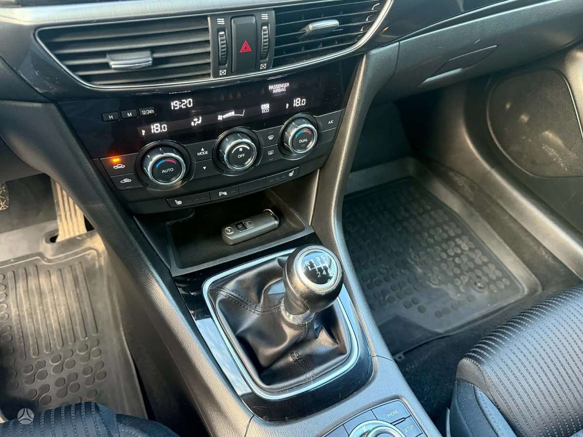 Mazda 6, 2.2 l., Универсал