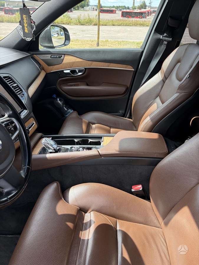 Volvo XC90 - 5