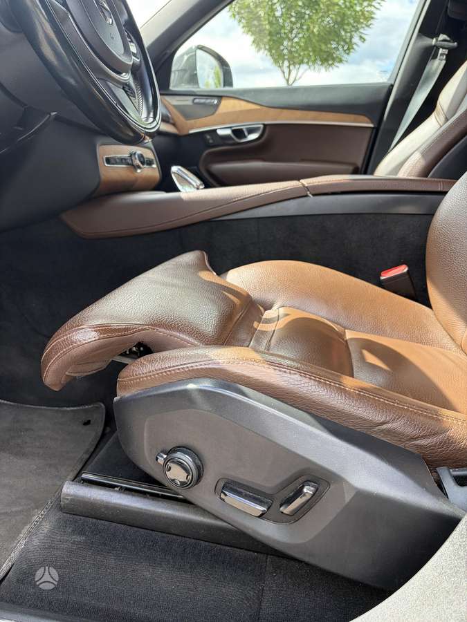 Volvo XC90 - 7