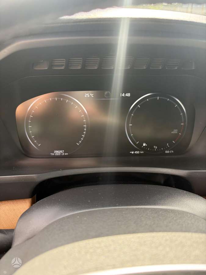 Volvo XC90 - 9