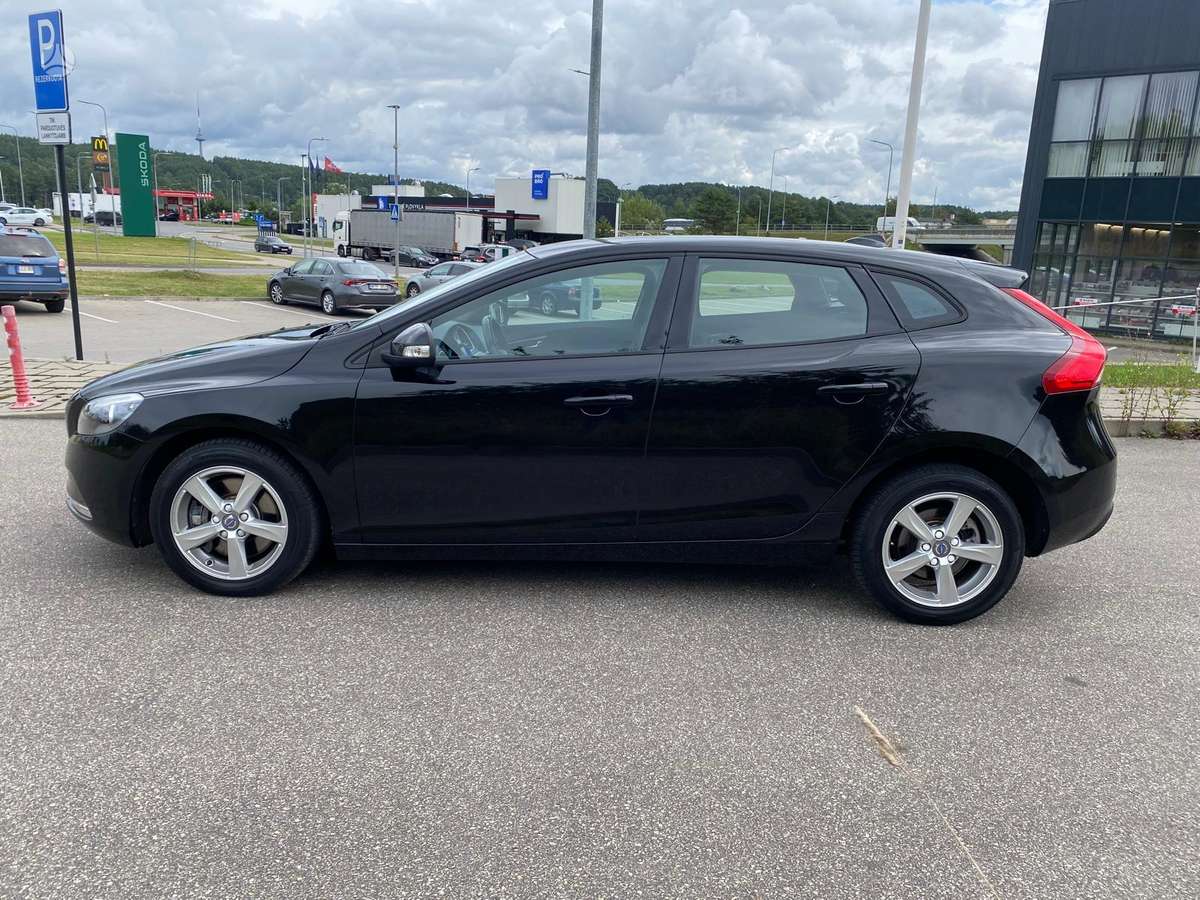 Volvo V40, 2.0 l., Хэтчбек