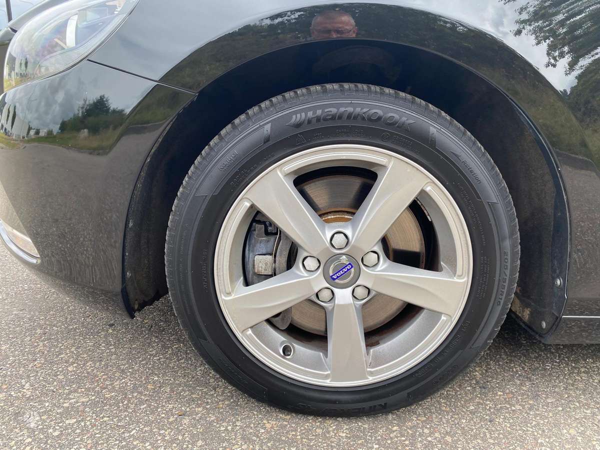 Volvo V40, 2.0 l., hatchback