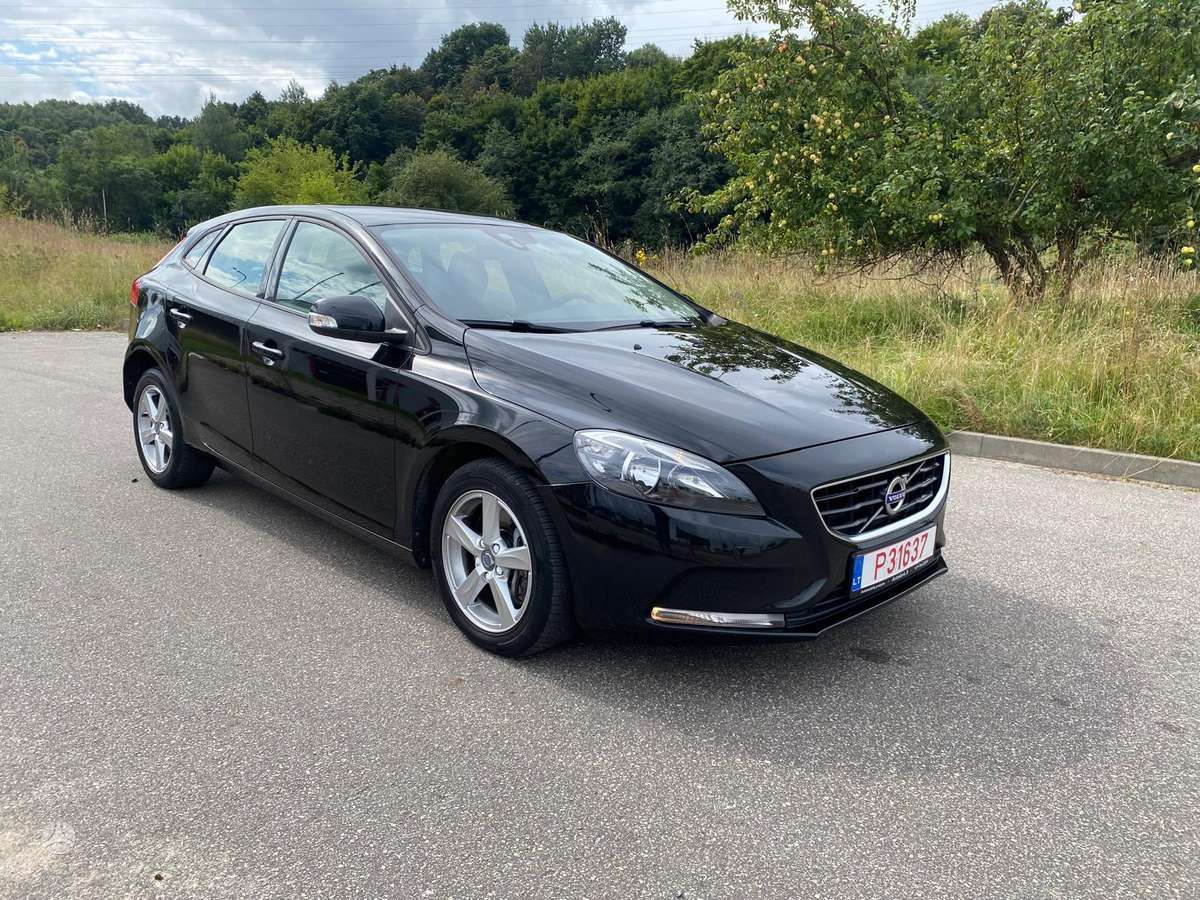 Volvo V40, 2.0 l., hatchback