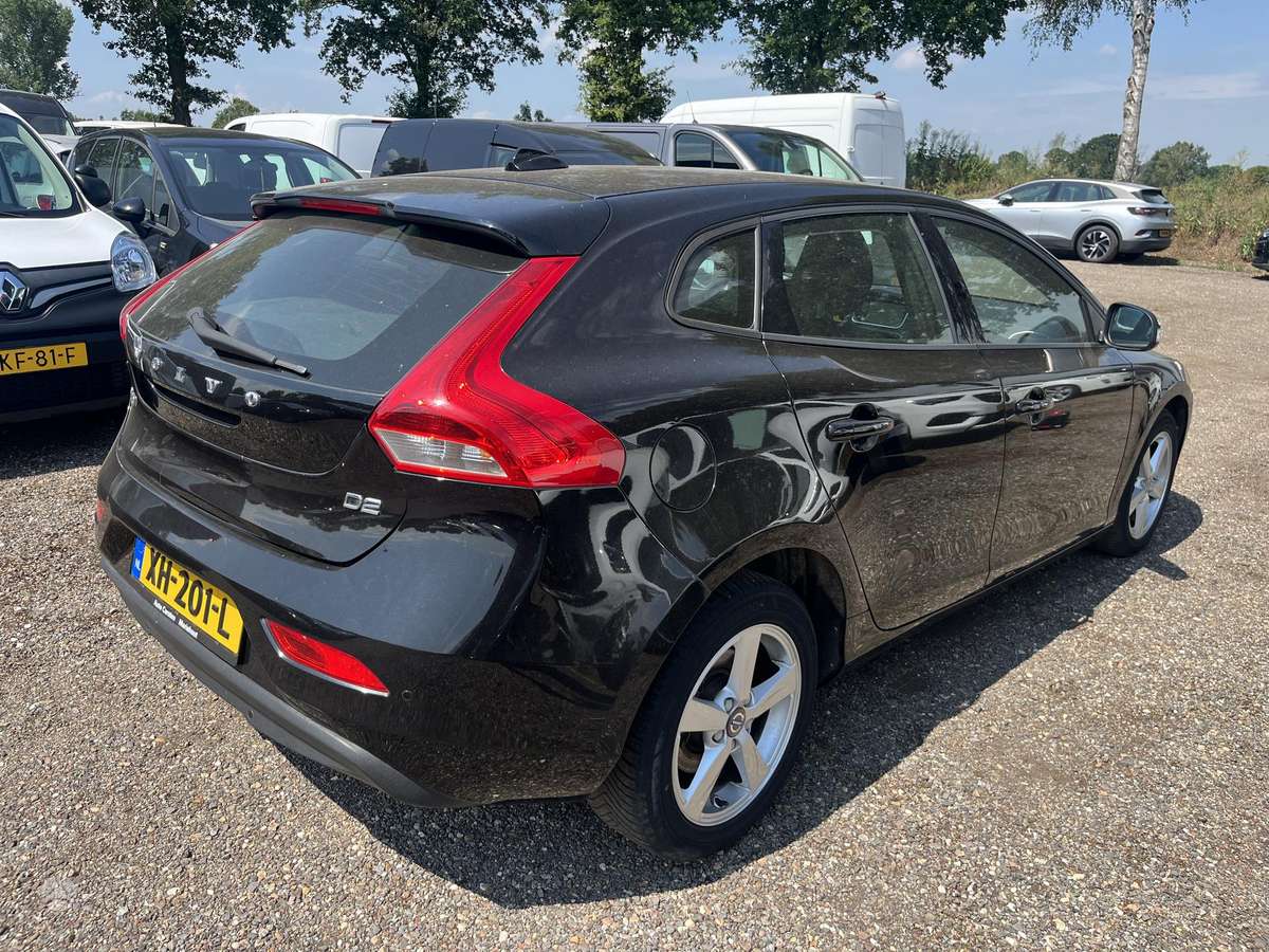 Volvo V40, 2.0 l., hatchback