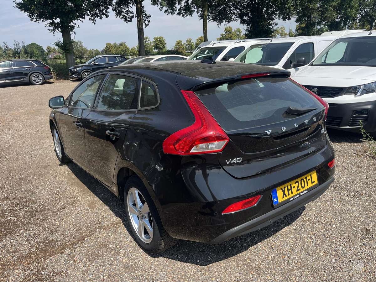 Volvo V40, 2.0 l., Хэтчбек