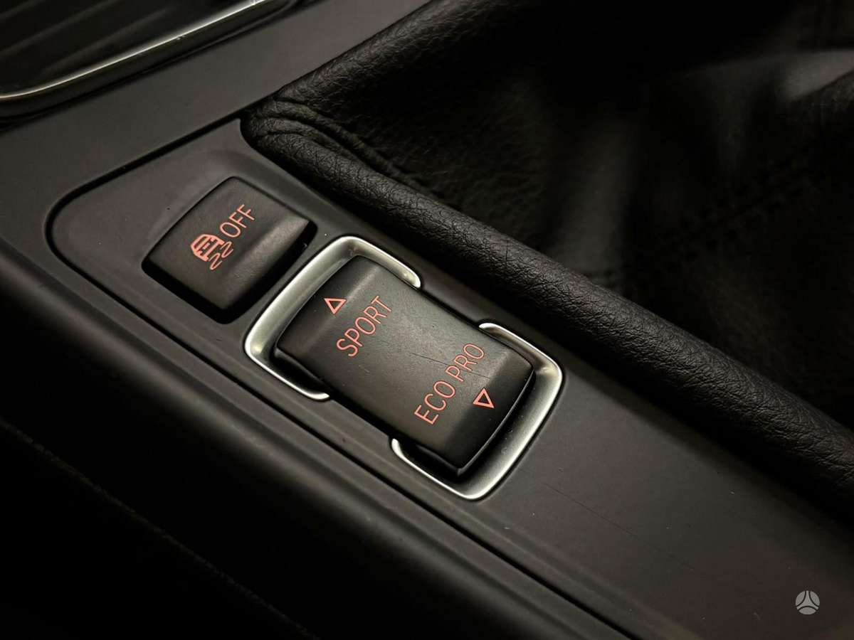 BMW 120, 2.0 l., hatchback