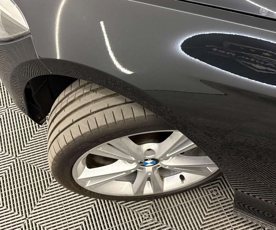 BMW 120, 2.0 l., hatchback