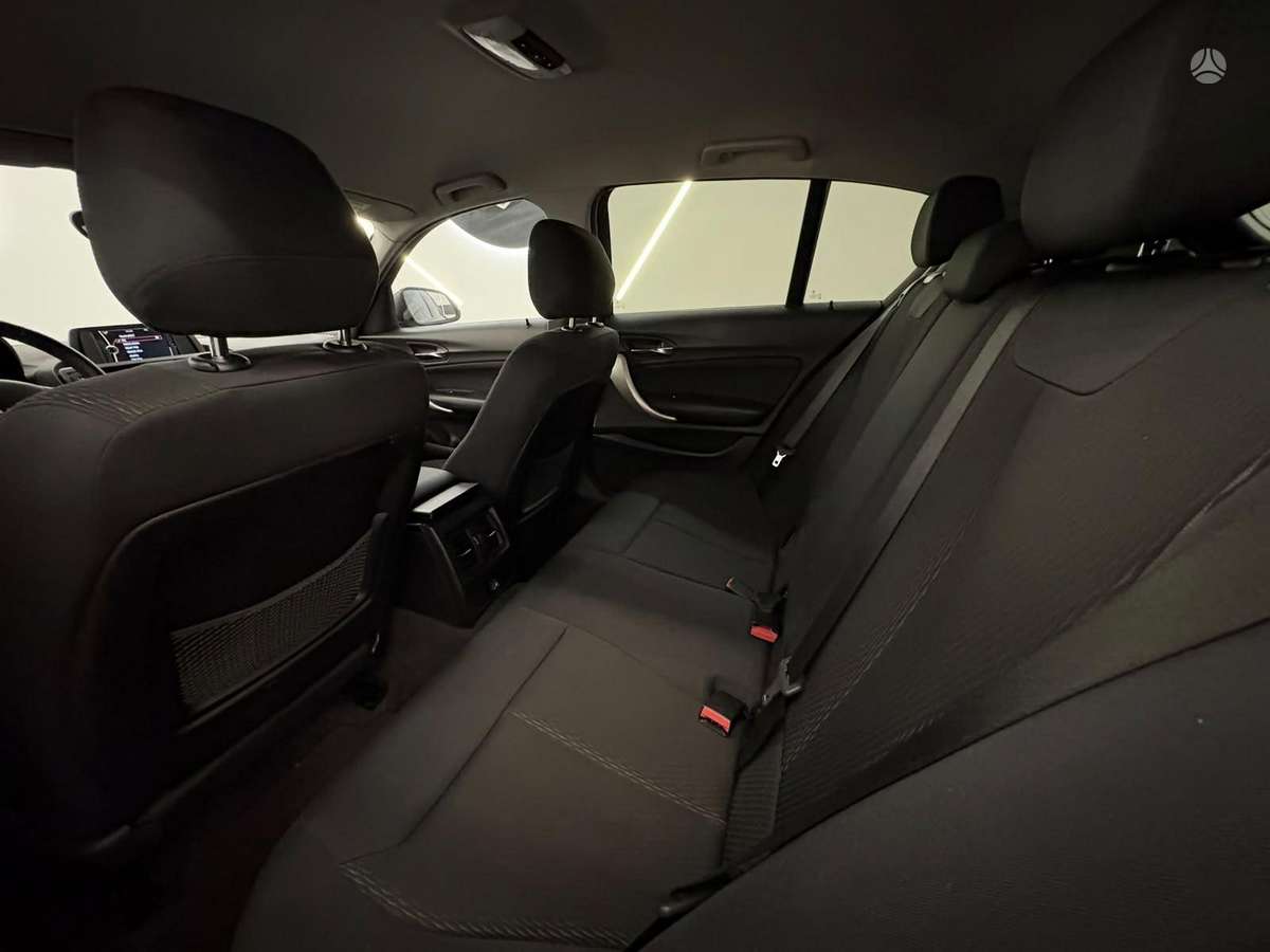 BMW 120, 2.0 l., hatchback