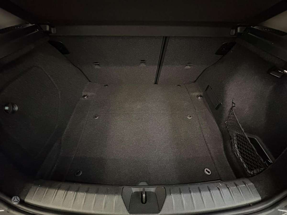 BMW 120, 2.0 l., hatchback