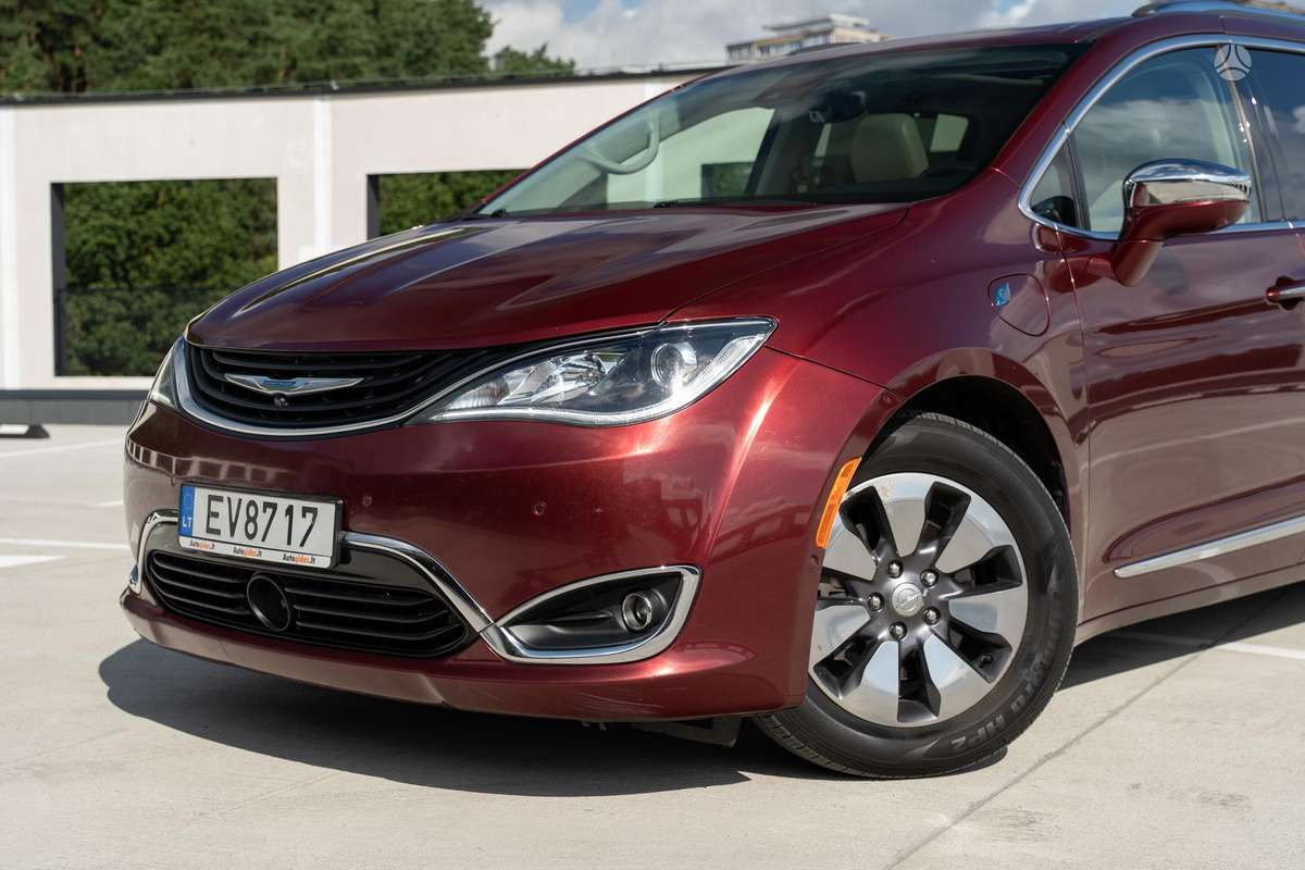 Chrysler Pacifica, 3.6 l., Минивэн