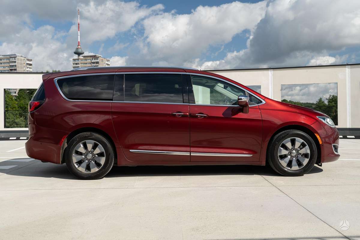 Chrysler Pacifica, 3.6 l., Минивэн