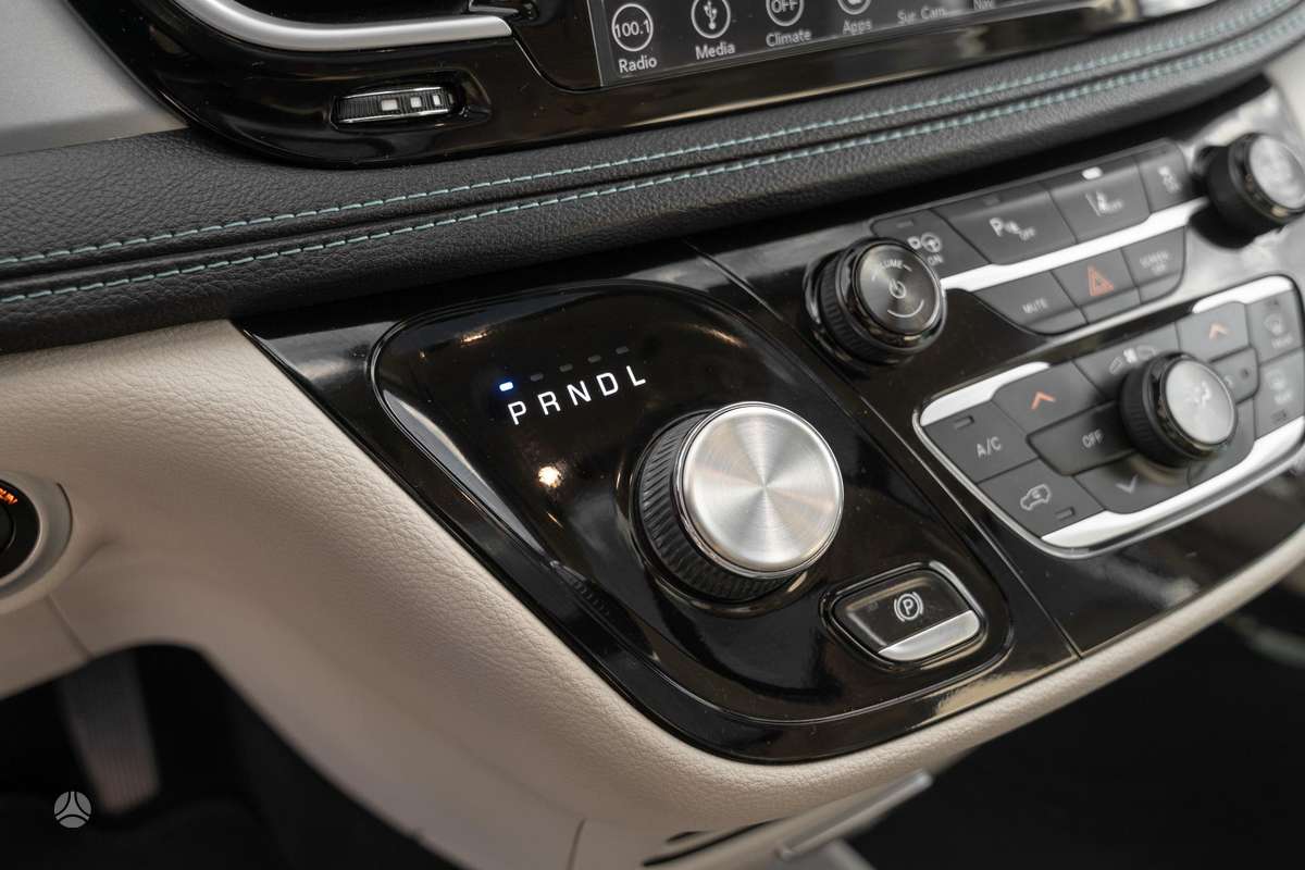 Chrysler Pacifica, 3.6 l., Минивэн