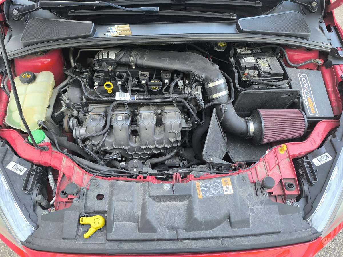 Ford Focus ST, 2.0 l., hatchback