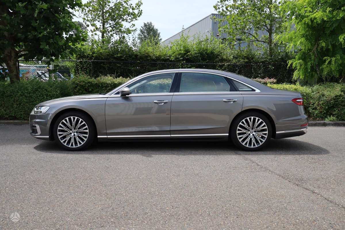 Audi A8, 3.0 l., Седан