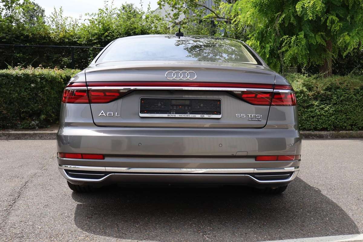 Audi A8, 3.0 l., Седан