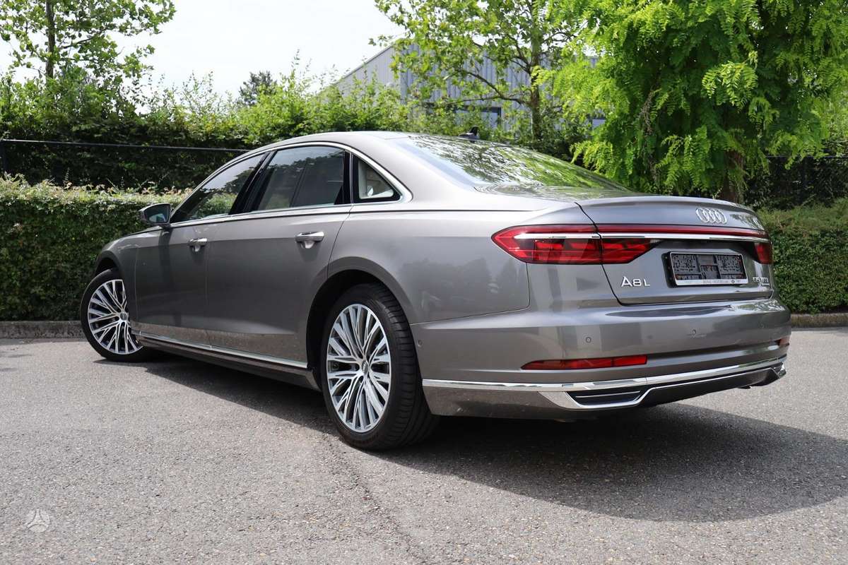 Audi A8, 3.0 l., Седан
