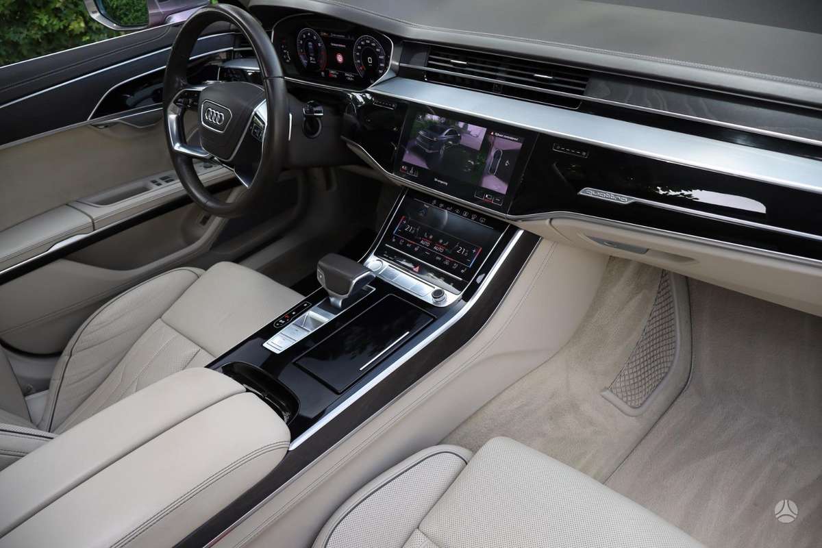 Audi A8, 3.0 l., Седан