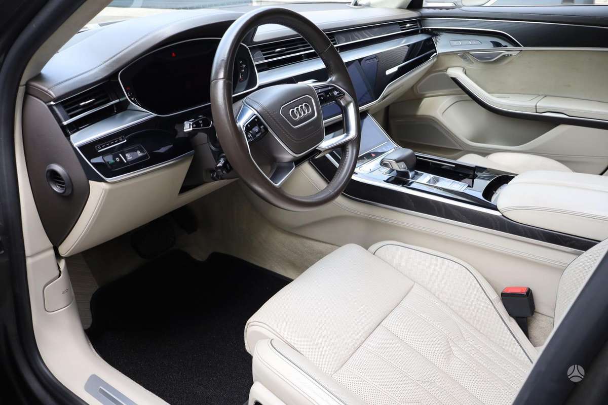 Audi A8, 3.0 l., Седан