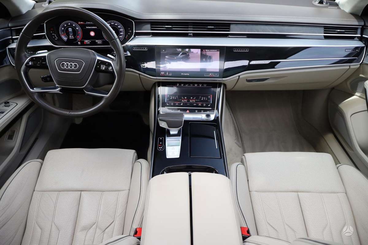 Audi A8, 3.0 l., Седан