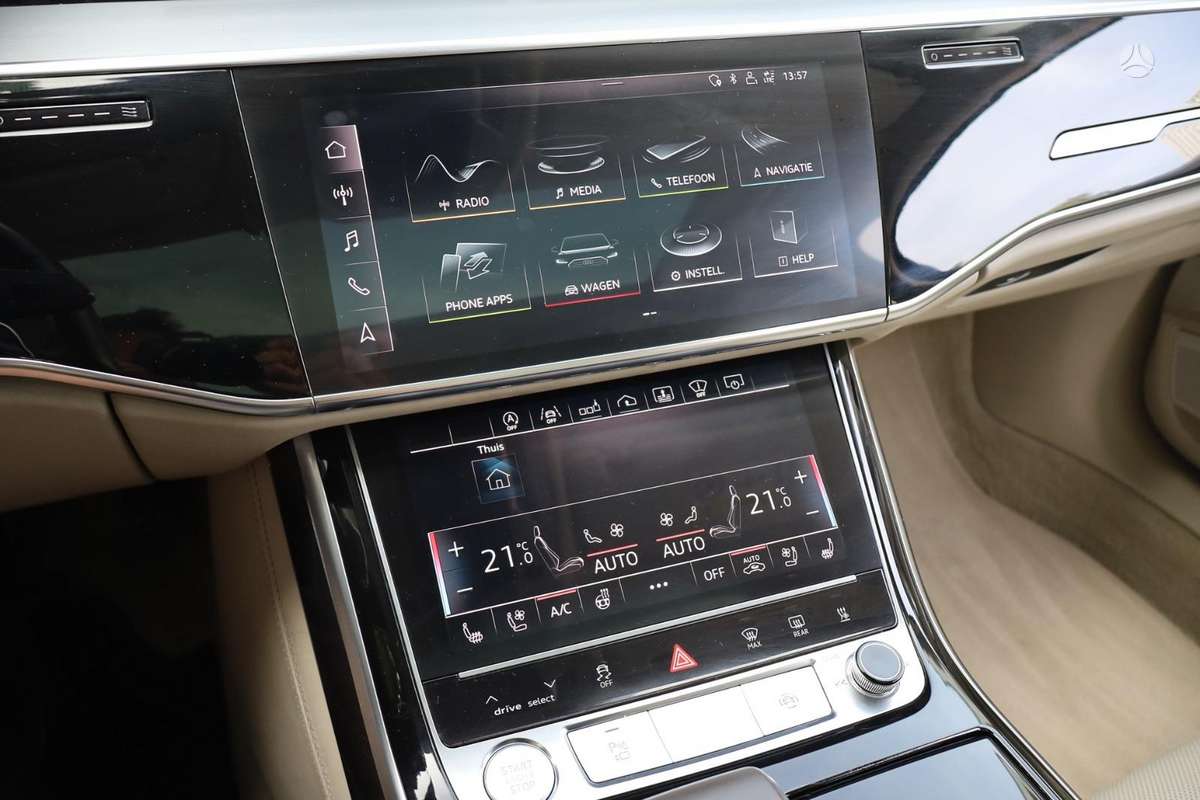 Audi A8, 3.0 l., Седан
