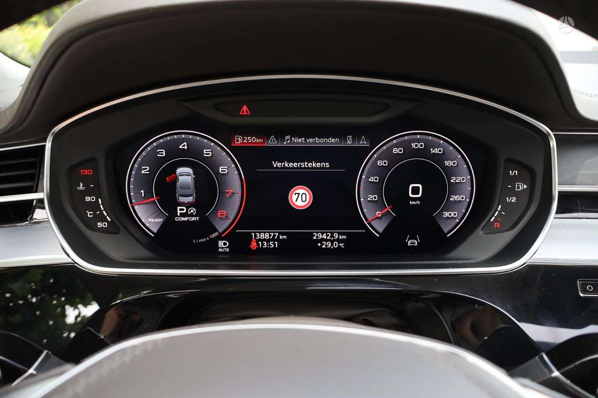Audi A8, 3.0 l., Седан