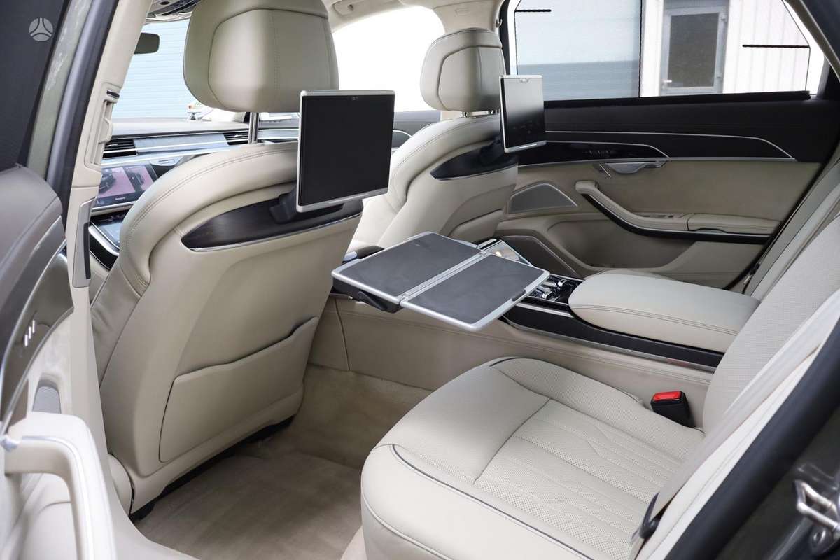 Audi A8, 3.0 l., Седан