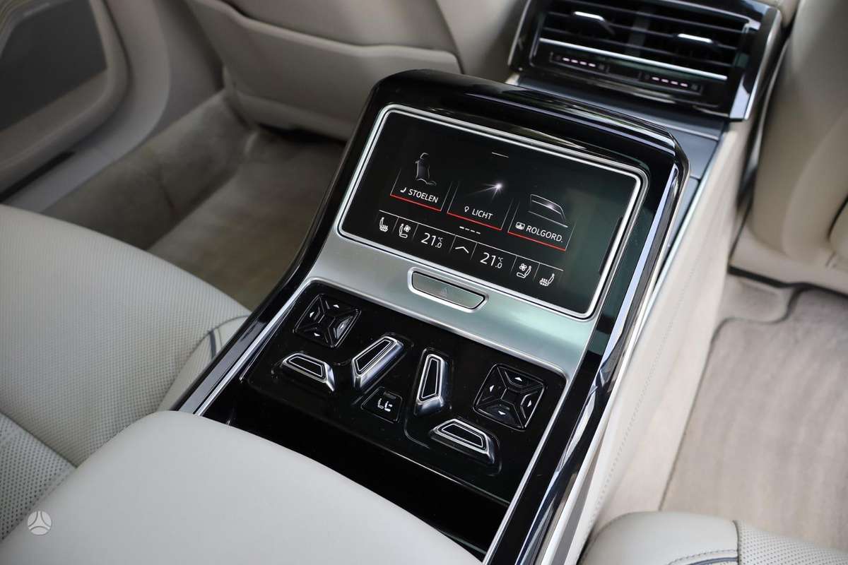 Audi A8, 3.0 l., Седан