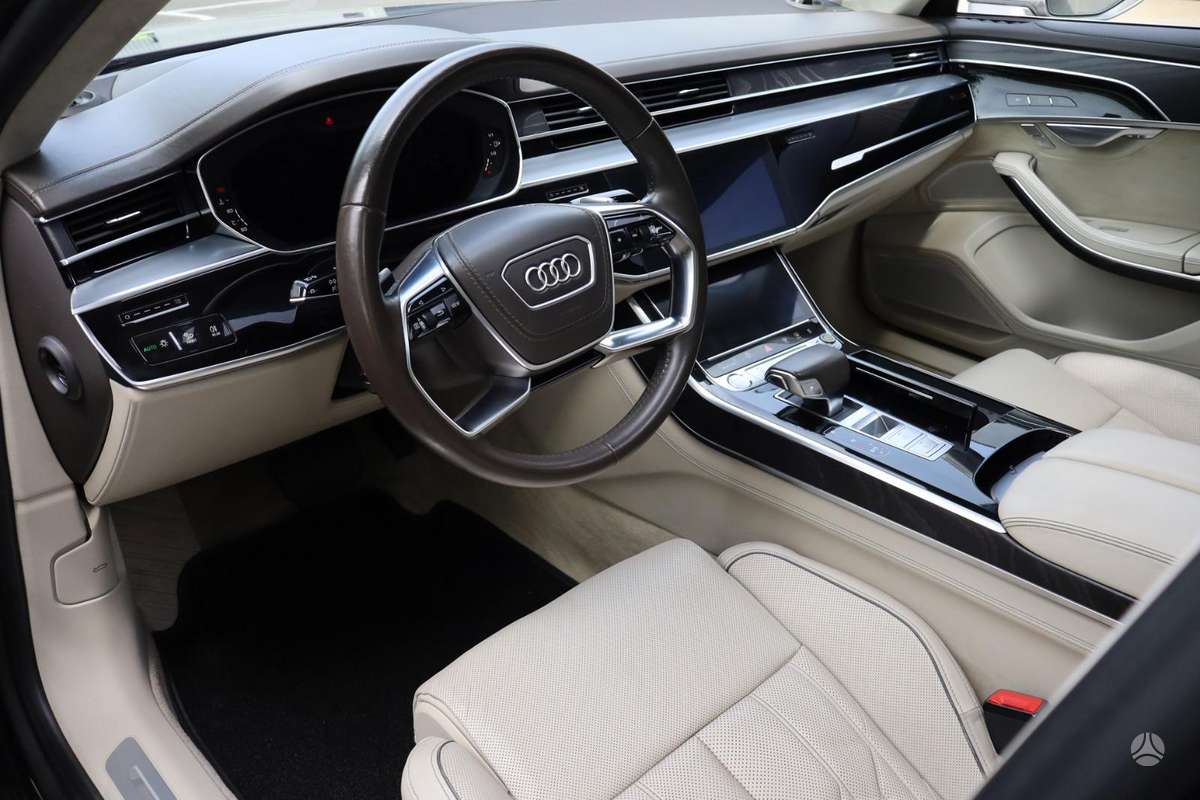 Audi A8, 3.0 l., Седан