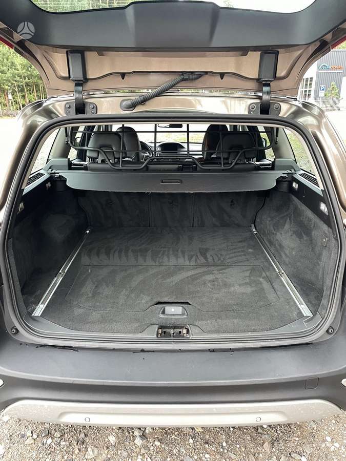 Volvo XC70, 2.0 l., wagon