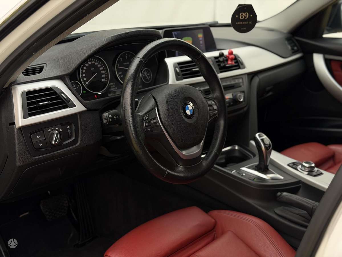 BMW 320, 2.0 l., Седан