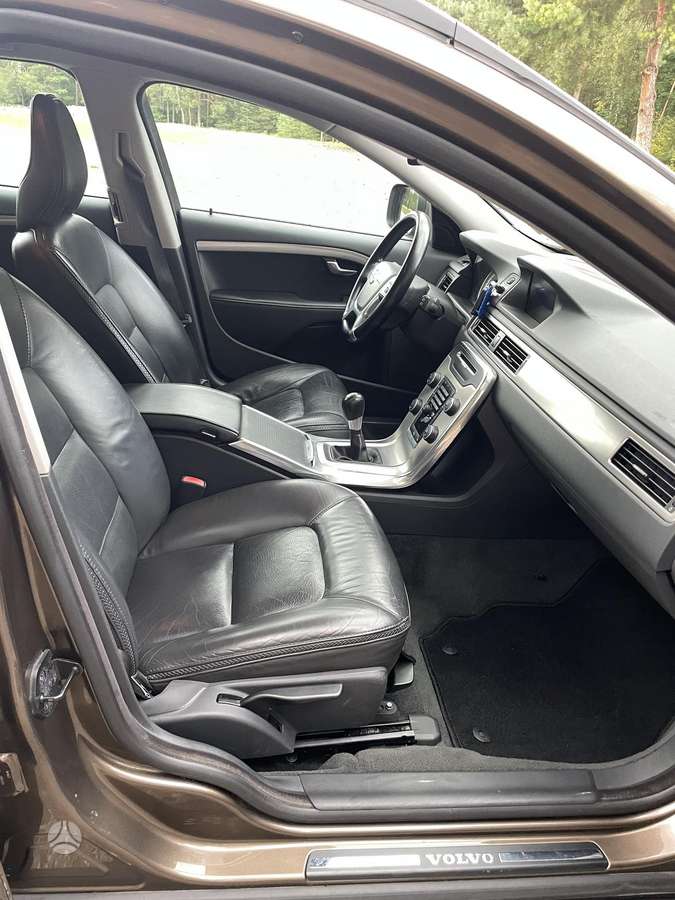 Volvo XC70, 2.0 l., wagon