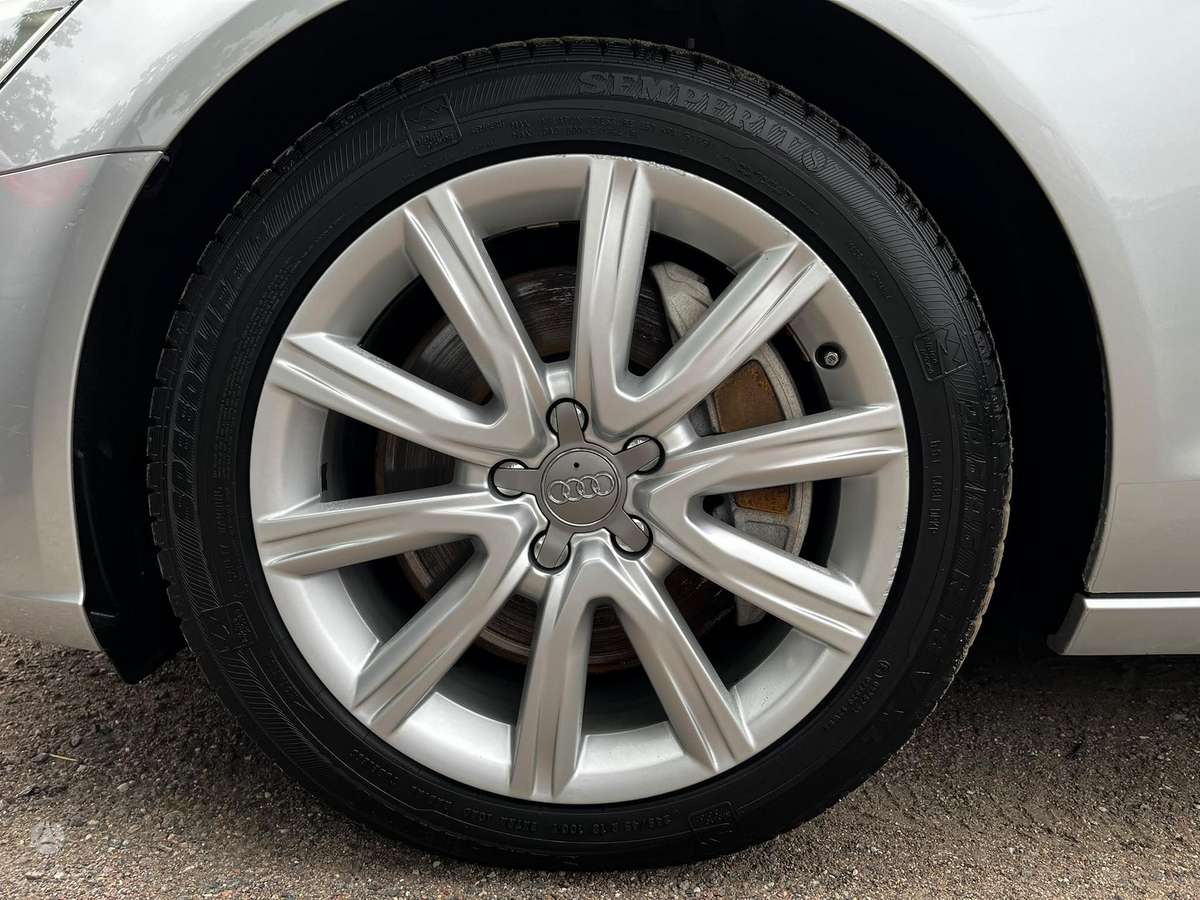 Audi A6, 3.0 l., universalas