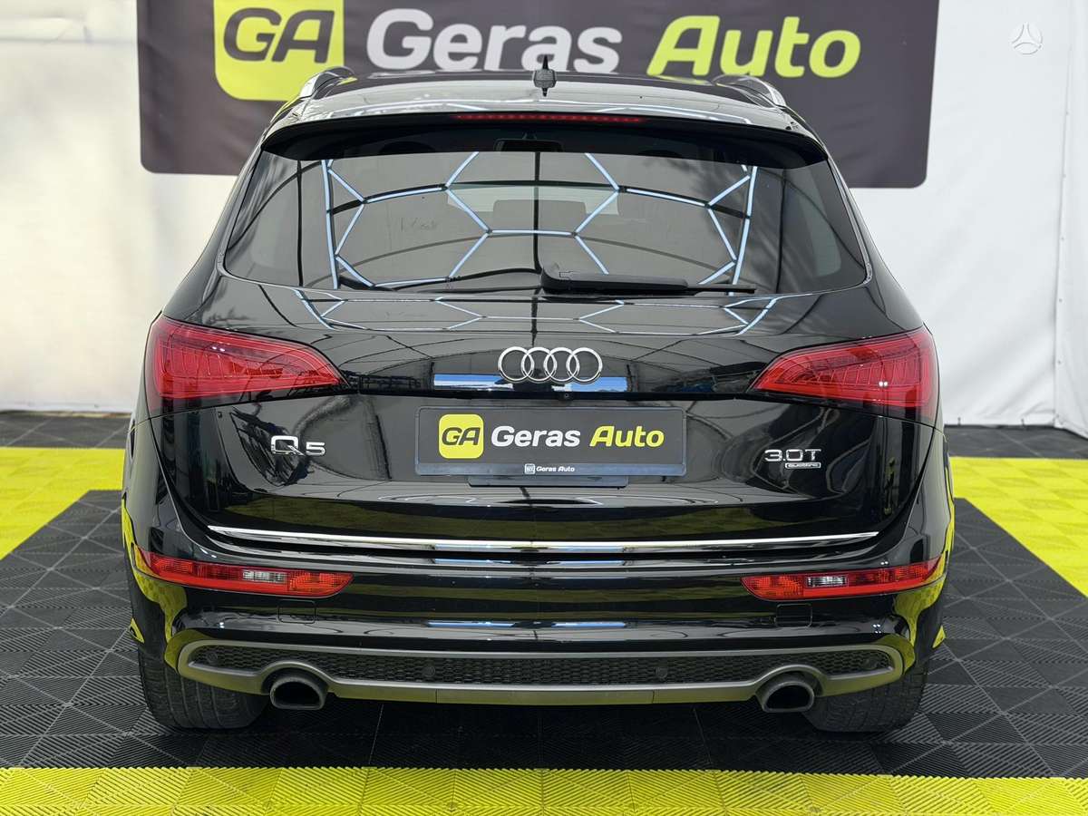 Audi Q5, 3.0 l., off-road / crossover