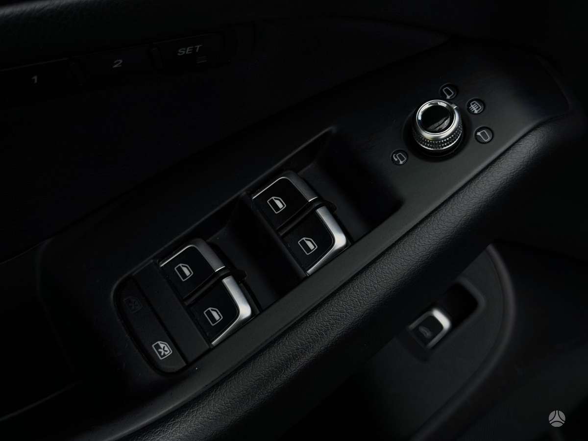 Audi Q5, 3.0 l., off-road / crossover